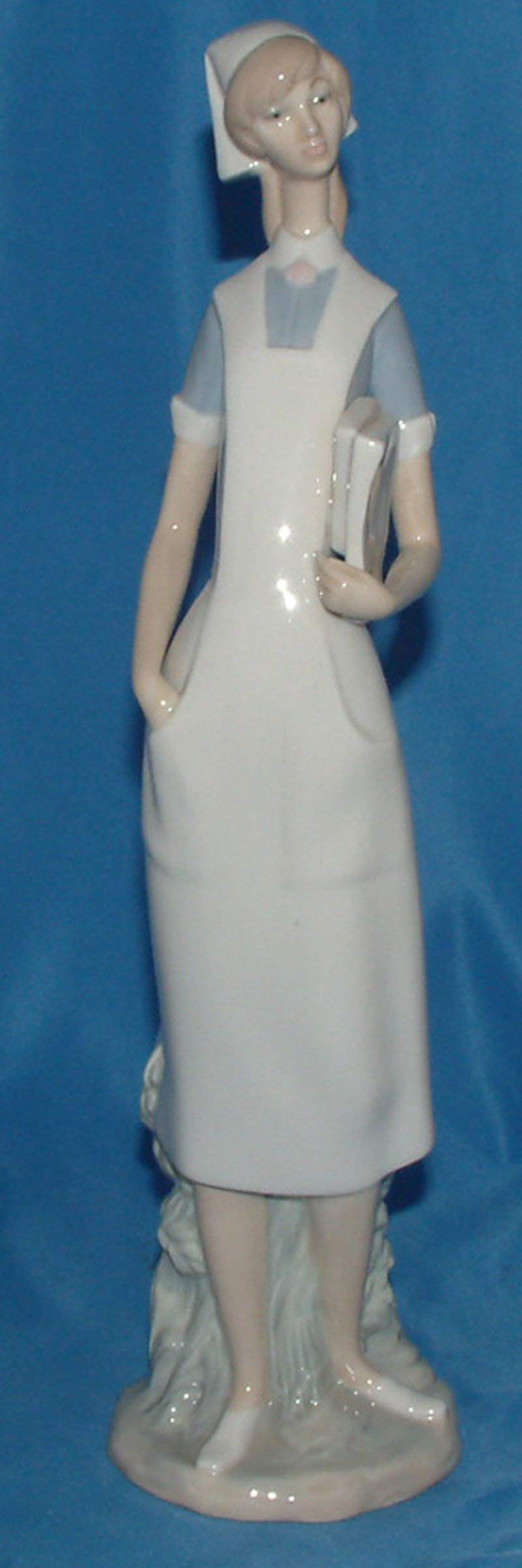 LLADROリヤドロ 優しいナース Amazon.co.jp: リヤドロ LLADRO 優しいナース 01004603（並行品